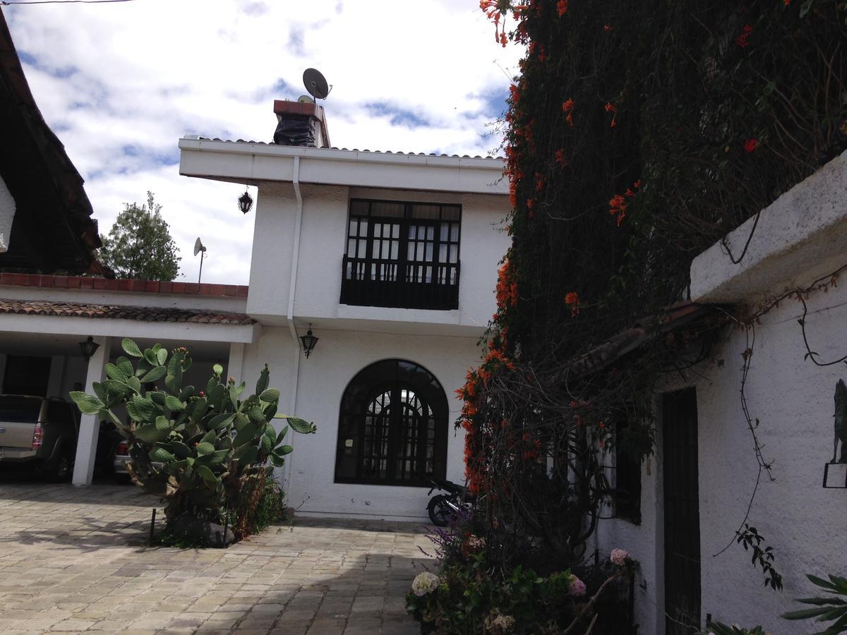 Mansion Samzara Hosteleria Sangolqui Exterior photo